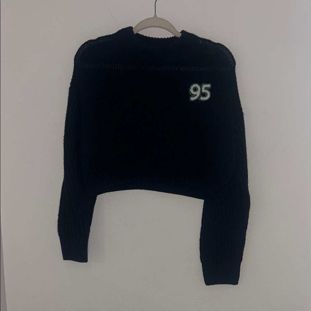 H&M Black Crew Neck Sweater with Athletic Style